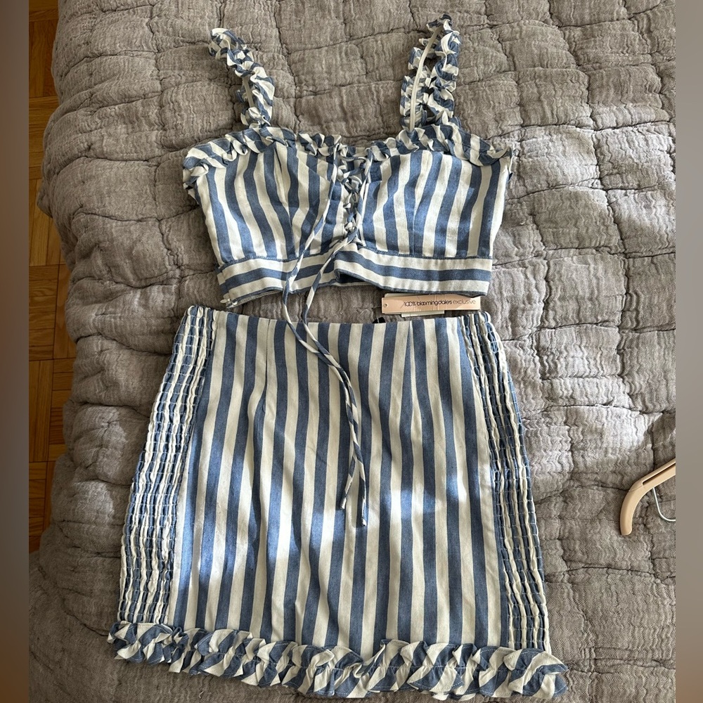 Bloomingdale’s aqua set! Perfect for honeymoon! Blue and white